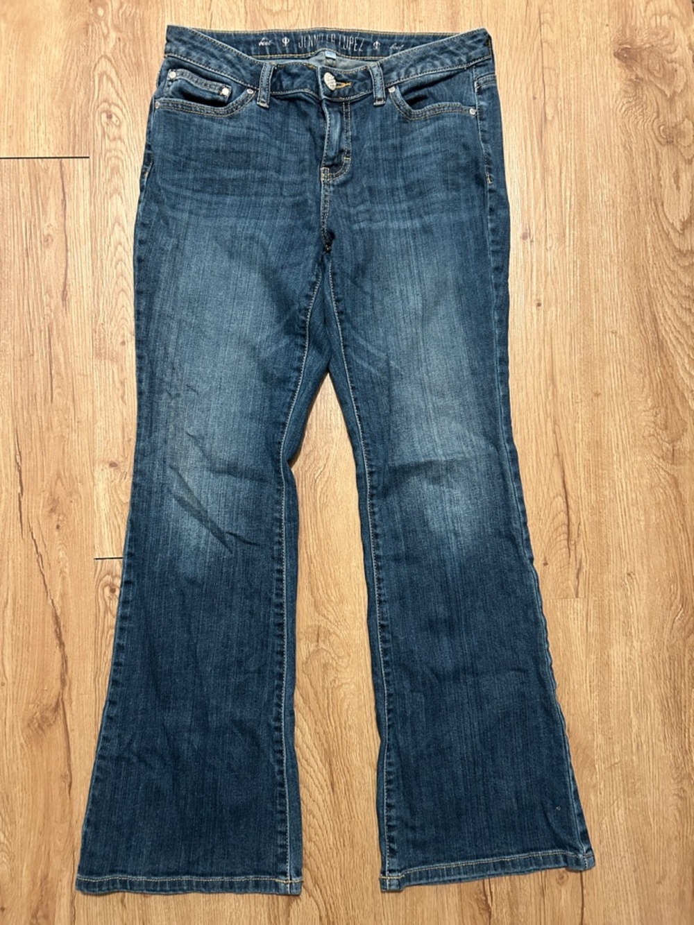Jennifer Lopez Size 8P Dark Blue Boot-Cut Jeans with Flap Pocket - Picture 2 of 5